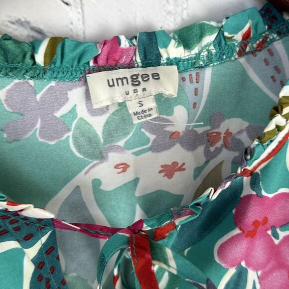 Umgee Vibrant Floral Blouse - Green and Red Small - Picture 5 of 9